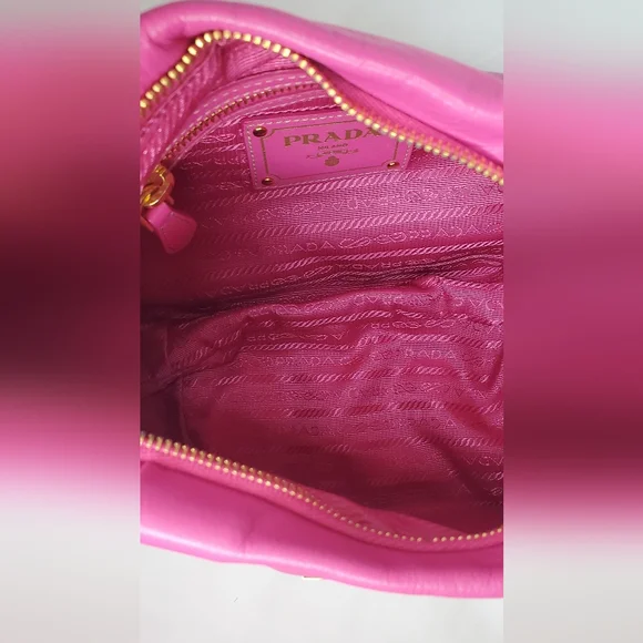 🔥HostPick🔥NWOT PRADA Milano Vibrant Pink Leather Shoulder Bag /Handbag Gold - Picture 12 of 16